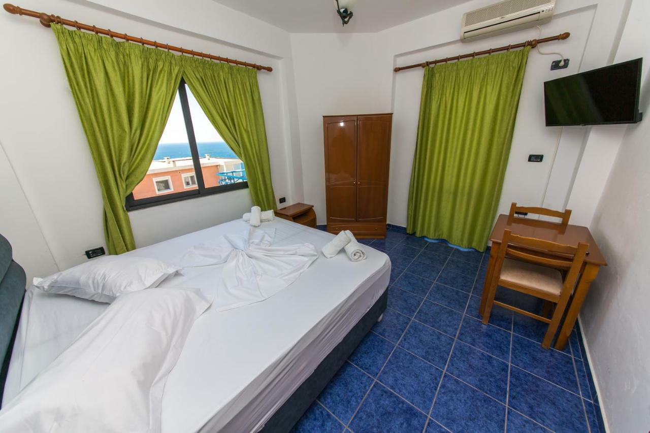 Blue Heaven Hotel Саранда Экстерьер фото